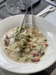 Cream Pasta with Plenty of Korean Herbs